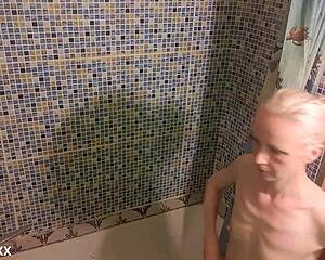  i lick and fuck taller skinny mature in bathrom