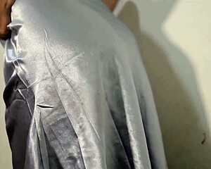 Pengen banget punya istri semulus dan semontok ini cewek indo pakai gaun satin sexy