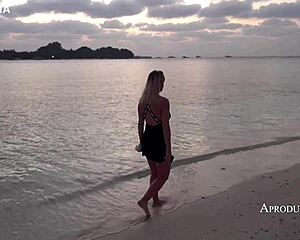 All pee and showers from maldives