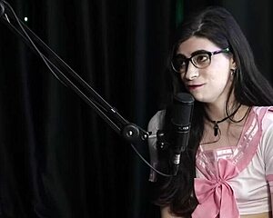 Veja a entrevista transsexual safada e cheia de putaria com a yumi trap no porn cast brazil - parte 1 watch on sheer red