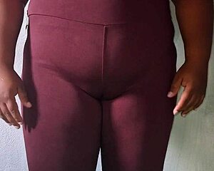 evangelica wearing legging for the gym