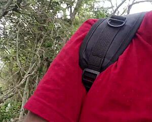 me exibindo na rua e todos olhando saindo da praia
