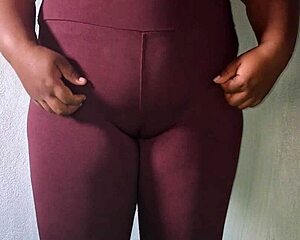 evangelica wearing legging for the gym