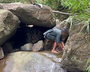 desi milf has risky outdoor sex
