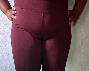 evangelica wearing legging for the gym