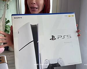 Hijastro solo te dara esta playstation 5 si me llenas la vagina de leche