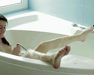 BRUNETTE BABE GETS FUCKED IN THE BATHTUB