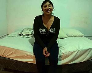 casting porno de kiomi shows first time roommate blowjob
