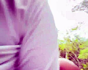 excursionista de grandes tetas obtiene creampie en la montana de hongos