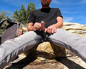 pissing my jeans and jerking off out in the desert