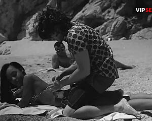 public beach massage turns filthy as he spreads her slick cheeks